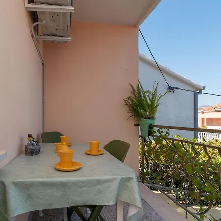 Melita Lara By Interhome Apartman